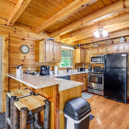 Pigeon Forge Cabin Premier Location And Hot Tub Esterno foto